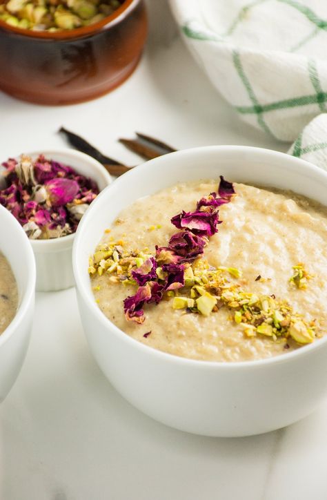 Rose Scented Rice Pudding with Vanilla, Cardamom & Pistachio Indian Rice Pudding, Rice Pudding Recipes, Rice Pudding Recipe, Indian Rice, Persian Food, Meringue Pie, Rice Pudding, Rose Scented Products, Garlic Parmesan