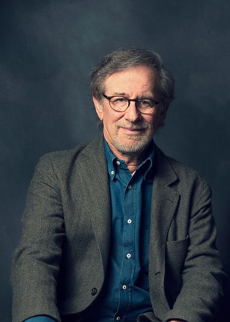 Steven Spielberg Reveals The Movies That’ve Meant The Most To Him Mechanical Shark, Bridge Of Spies, Steven Spielberg Movies, Movie Directors, Latest Movie, Steven Spielberg, Tom Hanks, Film Director, Latest Movies