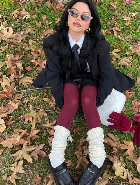 Xoxo Gossip, Red Tights, Red Stockings, Hair Done, Tights Outfit, Autumn Season, Fall Aesthetic, Mode Inspo, 가을 패션