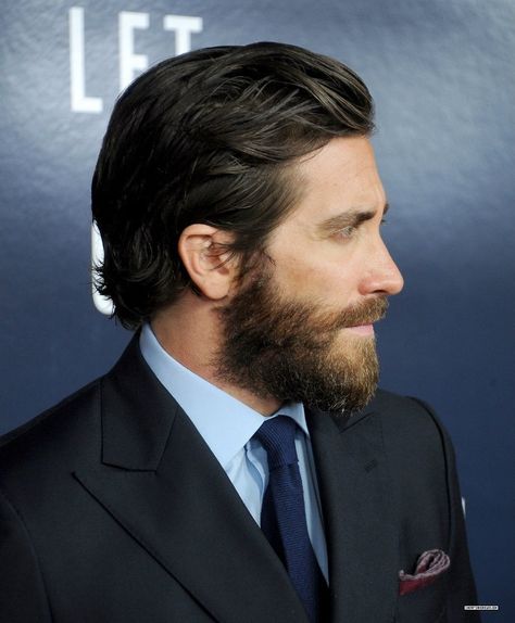 Jake Gyllenhaal Slicked Back Hair, Jack Gyllenhaal Haircut, Jake Gyllenhaal Hair Long, Jake Gyllenhaal Long Hair, Manly Hairstyles, Jake Gyllenhaal Hair, Jake Gyllenhaal Haircut, Social Perception, Long Slicked Back Hair