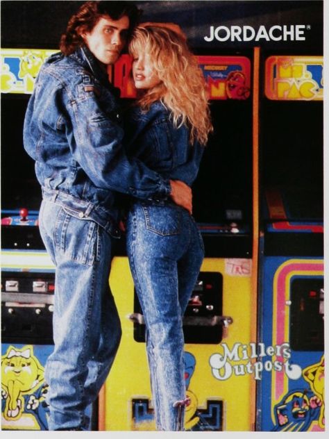 Acid washed Jordache jeans ad with arcade game bonus. How much more ’80s could this be? Gen X baby! 80s Outfits Women, Look 80s, 1980s Fashion Trends, 80s Fashion Trends, 80s Photos, 80s Girl, Jordache Jeans, 80’s Fashion, Mode Hippie