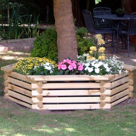 Wrapped around tree flower bed. Diy Wooden Planters, Diy Wood Planters, Tree Seat, Landscaping Around Trees, Tree Bench, Tree Planters, Raised Flower Beds, Diy Planter Box, Raised Planter