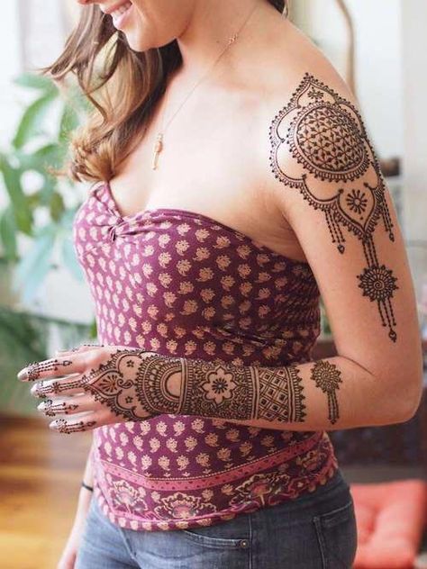 Mehendi Mandala Art #MehendiMandalaArt #MehendiMandala @MehendiMandala Full Body Henna, Hina Design, Shoulder Henna, Round Mehndi Design, Henna Body Art, Tattoo Henna, Mehndi Images, Beautiful Henna Designs, Mehndi Tattoo