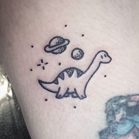 Diplodocus Tattoo, Beautiful Tattoo Designs, Swirl Tattoo, Dinosaur Tattoos, Handpoke Tattoo, Alien Tattoo, Doodle Tattoo, Matching Couple Tattoos, Spooky Tattoos