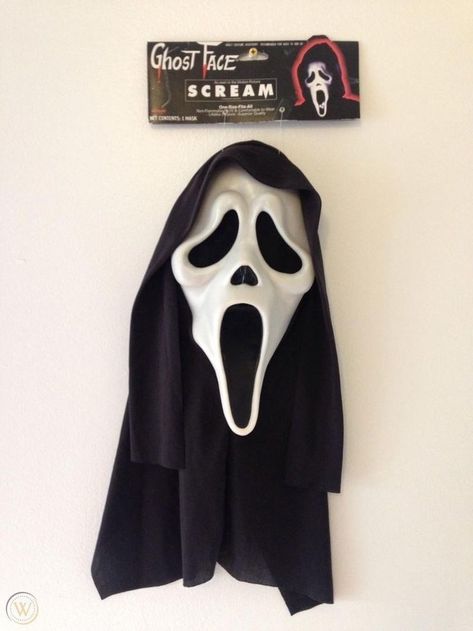 Ghostface Costume, Ghostface Mask, Horror Room, Ghost Face Mask, Scream Mask, Danielle Bregoli, Mascaras Halloween, Ghostface Scream, Scary Movie Characters