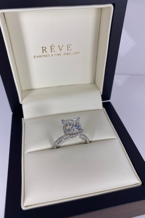 You’re sure to find your forever rock when you browse from Rêve Diamonds. #uniqueengagementring #traditionalengagementring #diamondgoals #roundengagementring #labgrowndiamonds #solitairering #diamondjewellery #labgrowndiamondjewelry #bespokediamondjeweller #diamondjewelry #engagementringideas⁠ #privatejeweler #custommadering #mayfairjewellery #bespokering #ringsofinstagram #ringsoflondon #labgrowndiamonds #labgrownjewelry #diamondring #nycjewelry #newyorkjewelry #nycengagementring Luxurious Diamond Rings, Wedding Ring Women Diamond, Jewellery And Accessories, Luxury Diamond Ring, Luxury Rings Women, Diamond Ring Aesthetic, Engagement Ring In Box, Diamond Rings For Women Engagement, Ring In A Box