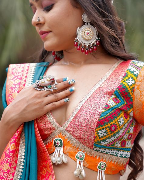 Embracing our rich cultural heritage! Our Chaniya Choli collection is a vibrant tribute to the traditional attire of Gujarat. Each piece is carefully crafted to showcase the intricate designs, colors, and patterns that make this outfit so iconic. @rups_boutique #ChaniyaCholi #GujaratiHeritage #usa #TraditionalAttire #CulturalFashion #india #NavratriVibes #DiwaliFashion #IndianWear #handcraftedwithlove Gujarati Blouse Design, Navarati Dress, Chaniya Choli Blouse Pattern New, Navratri Outfits Ideas, Garba Dresses, Garba Choli, Navratri Blouse, Chaniya Choli Designs, Sleeveless Blouse Saree