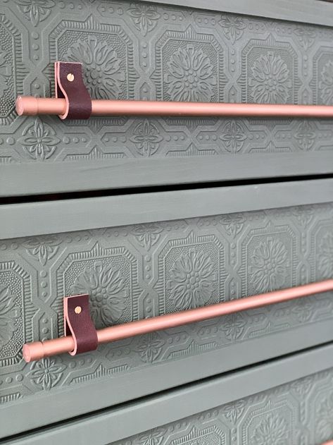 Ikea Malm Dresser Hack Wallpaper, Ikea Hemnes Dresser Hack Boho, Transform Dresser Projects Ideas, Wallpaper Wrapped Furniture, Ikea Hack Malm Dresser, Paintable Wallpaper On Dresser, Wallpaper Dresser Diy, Wallpaper On Furniture Diy, Paintable Wallpaper Dresser