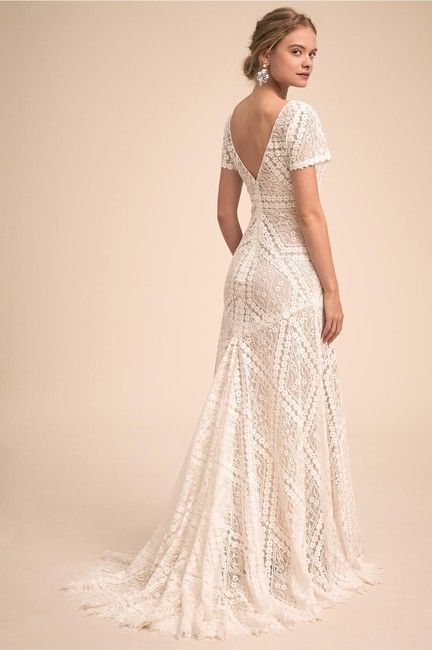 BHLDN Ivory Nude Lace Clements Feminine Wedding Dress Size 12 (L) - Tradesy Bhldn Wedding Dress, Size 12 Wedding Dress, Anthropologie Wedding, White Wedding Dress, Wedding Dress Sizes, Brides Wedding Dress, Lace Short, Outfit Trends, Junior Bridesmaid Dresses