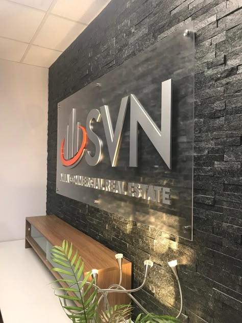 Logo Display Wall Signage, Office Wall Signage, Reception Logo Wall Design, Company Name Board Design, Logo Wall Ideas, Logo Wall Design Office Branding, Office Logo Wall Design, Wall Signage Design, Acrylic Letters Signage