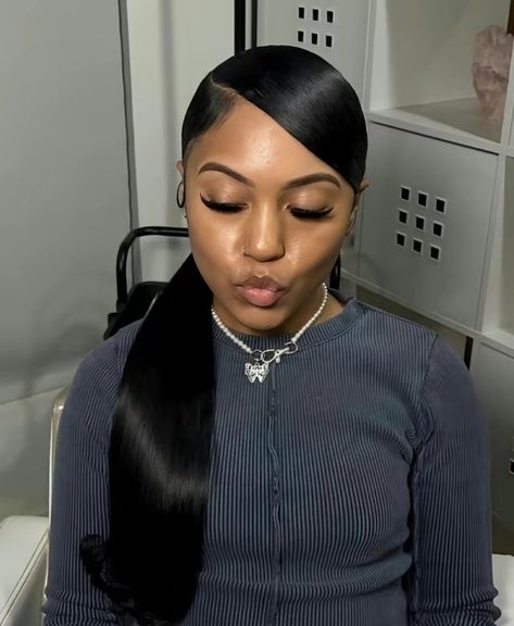 Low Ponytail With Swoop, Ponytail Swoop, Ponytail With Swoop, Hairstyles Slick, Straight Ponytail Hairstyles, Low Pony Hairstyles, Side Ponytail Hairstyles, Sleek Braided Ponytail, Low Ponytail Hairstyles