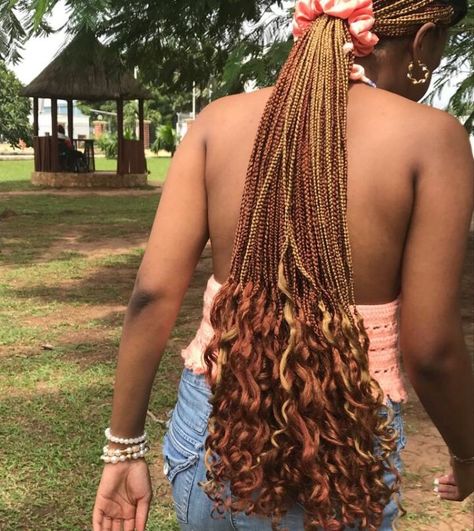 Black Braids With Ginger Highlights, Ginger Braids With Blonde Highlights, Ginger Blonde Box Braids, Ginger And Blonde Peekaboo Braids, Gold And Black Braids, Gold Box Braids, Box Braids Ginger And Blonde, Red And Ginger Braids, Black And Gold Braids