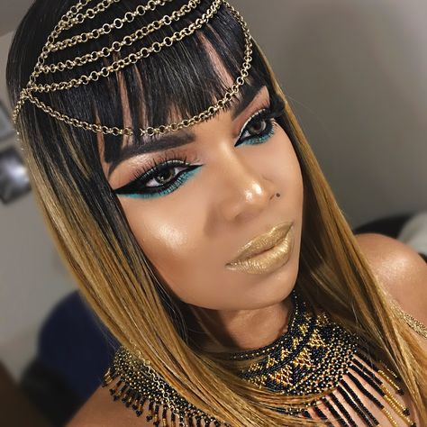 Mummy Cleopatra, Pharaoh Makeup, Cleopatra Make-up, Egyptian Make Up, Egypt Makeup, Egyptian Eye Makeup, Cleopatra Makeup, Egyptian Hairstyles, Egyptian Halloween