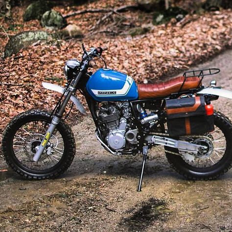 Custom rebuilt Suzuki DR350 by @ironandair We support the tracker & scrambler community and... Suzuki Dr650, Jeep Gear, Yamaha Cafe Racer, Tracker Motorcycle, Motorised Bike, Dual Sport Motorcycle, Bmw Cafe Racer, Scrambler Motorcycle, Ducati Scrambler