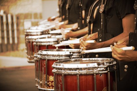 The Drumline | #Drumline competition with one of the best drumlines in the nation. Snare Drum Marching Band, Marching Snare Drum Aesthetic, Drumline Aesthetic, Marching Band Aesthetic, Marching Band Drumline, Drums Quotes, Drummers Drumming, Marching Snare, Bongo Drums