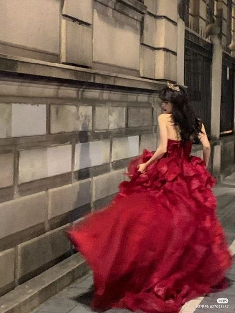 Red Princess Gown, Red Princess Dress, Gown Aesthetic, Red Princess, Friendship Photoshoot, Princess Core, Red Prom, Princess Aesthetic, Dress Aesthetic