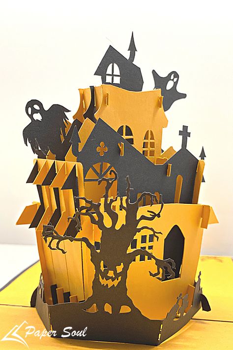 3d Haunted House, Halloween Paper Decorations, Halloween Papercraft, Halloween Diy Paper, Pop Up Card Templates, Halloween Paper Crafts, Cricut Halloween, Halloween Greeting Card, Fun Halloween Decor