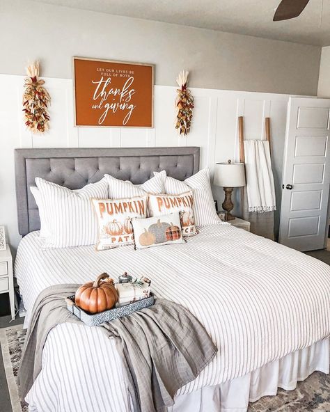 Fall Bedroom Ideas Fall Room Ideas, Fall Room Decor, Fall Bedroom Decor, Halloween Bedroom, Fall Bedding, Diy Halloween Decor, Fall Decor Inspiration, Fall Bedroom, Farmhouse Decoration