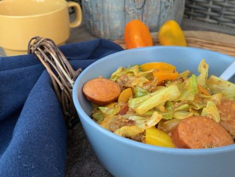 Cabbage and Kielbasa Keto Bbq Ribs, Cabbage And Kielbasa, Quick And Easy Keto Dinner, Keto Taco Casserole, Keto Cabbage, Turmeric Cauliflower, Keto Bbq, Casserole Keto, Pesto Salmon