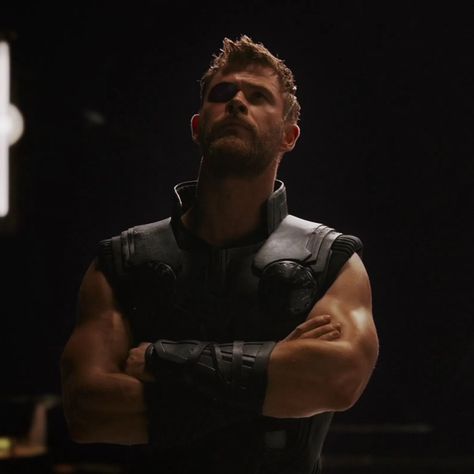 thor’s hands (@THOR2O11) on X Thor Pictures, Thor Icon, Thor Ragnarok, Marvel Thor, Aesthetic Pfp, Chris Hemsworth, Marvel Cinematic, Marvel Cinematic Universe, Marvel Avengers