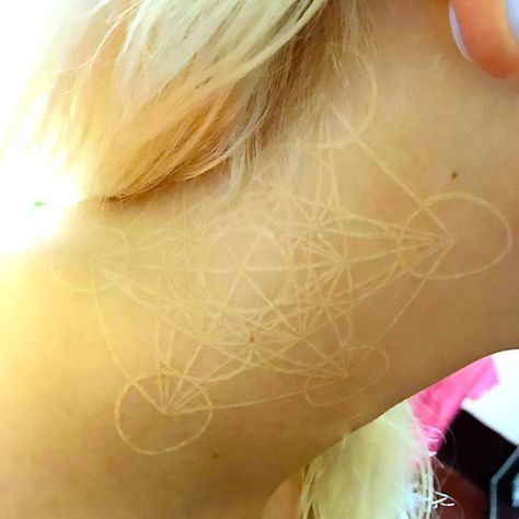 Healed White Ink Tattoo on Neck - A healed white-ink geometric tattoo inked on the girl's neck. White Ink Tattoos Healed, White Ink Tattoos, Tattoo Ink Colors, Pocket Watch Tattoos, White Tattoos, Optical Illusion Tattoo, White Ink Tattoo, Skin Images, Head Tattoo