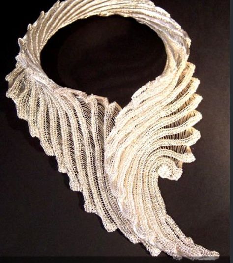 Secret Life of Jewelry - A Universe of Handcrafted Art to Wear: Wire Jewelry by Rachel Reilly Wire Knitting, Wire Crochet Jewelry, Knitted Wire, Knit Jewelry, Wire Jewelry Making, Wire Crochet, Handcrafted Art, Jewelry Techniques, Art To Wear