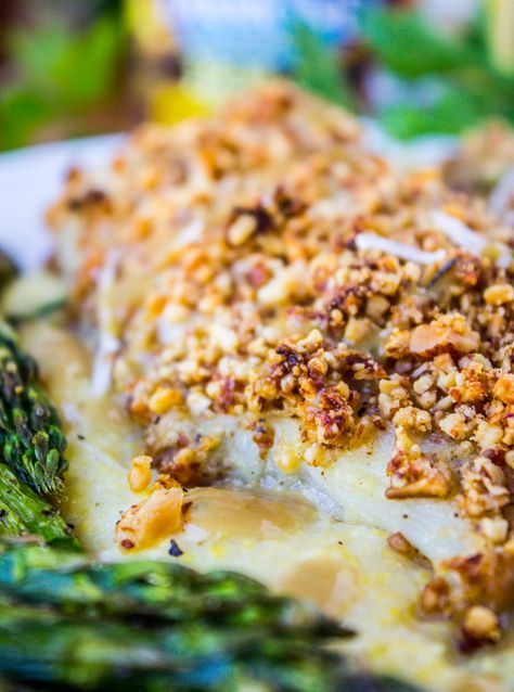 Almond-Crusted Honey Dijon Tilapia from The Food Charlatan Fish Parmesan, Pecan Crusted Tilapia, Honey Lime Tilapia, Dijon Sauce, Crusted Tilapia, Crispy Fish, The Food Charlatan, Polenta Recipes, Tilapia Recipes