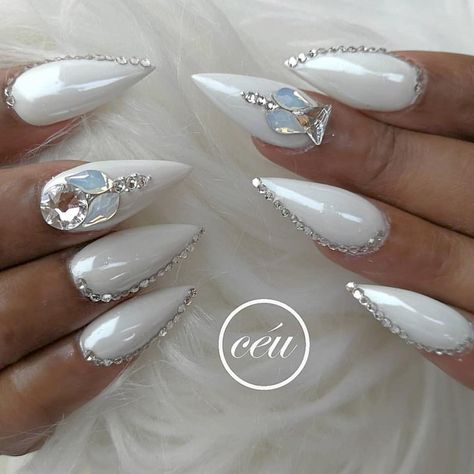 3,561 Likes, 20 Comments - ReCreations & Inspirations (@vanessanailzfeatures) on Instagram: “✨ @helennails_yeg ✨” Pearl White Nails, White Nails With Rhinestones, White Stiletto Nails, Nails With Rhinestones, Opal Nails, Natural Nail Art, Chrome Nail Art, Makeup Hacks Beauty Secrets, Stiletto Nails Designs