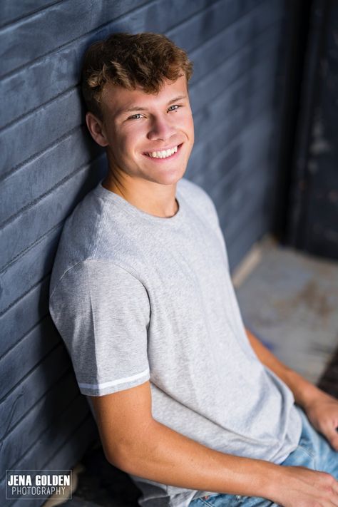 Senior Guy Studio Poses, Senior Picture Ideas For Guys Nature, Male High School Senior Pictures, Senior Guy Pictures, Boys Senior Pics Ideas, Boy Senior Pictures Outfits, Senior Guy Photos, Urban Senior Pictures Boys, Senior Pictures For Guys Outdoor