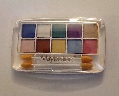 Vintage Maybelline Blooming Color Sampler Pallette Eye Shadow 10 ... Vintage Maybelline, Vintage Makeup Ads, 80s Makeup, Makeup Ads, Retro Makeup, Makeup Package, Retro Beauty, Beauty Ad, Vintage Cosmetics