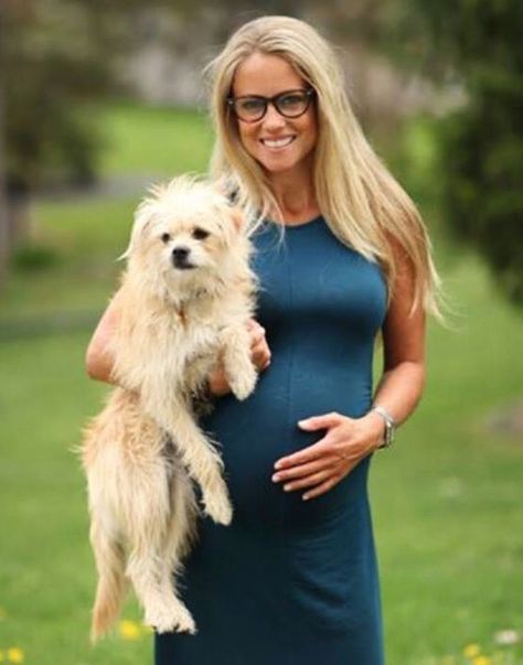 Nicole Curtis Rehab Addict, Fixer Upper Joanna, Rehab Addict, Fixer Upper Joanna Gaines, Nicole Curtis, Mobile Home Makeovers, Hgtv Shows, Hgtv Star, Second Pregnancy