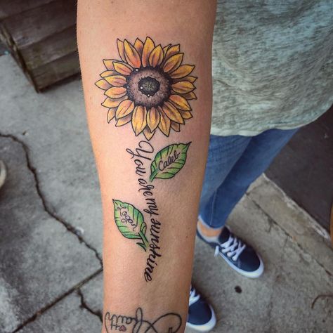 First Tattoo Ideas, Dragon Tattoo Ideas, Sunshine Tattoo, Girl Shoulder Tattoos, Chest Tattoo Ideas, Sunflower Tattoo Shoulder, Tattoos With Kids Names, Mommy Tattoos, Dragon Tattoos