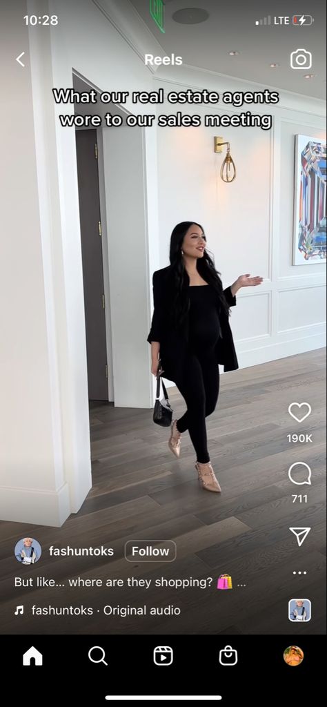 Real Estate Agent Aesthetic Outfits, Female Real Estate Agent Outfits, Real Estate Agent Attire Women, Real Estate Agent Attire, Real Estate Agent Outfits, Dress Work Outfit, Estate Planning, Business Look, Real Estate Business