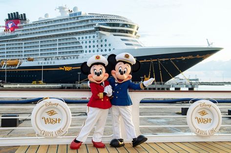 Our Newest Ship is Here! Disney Wish Arrives in Port Canaveral for First Time | Disney Parks Blog Best Disney Cruise Ship, Best Cruises For Kids, Disney Parque, Disney Cruise Vacation, Cruise Kids, Disney Cruise Ships, Disney Ships, Castaway Cay, Disney Treasures