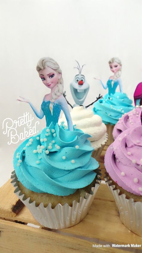 Kids Cupcakes, Frozen Birthday Cake, Kid Cupcakes, Frozen Birthday, 4th Birthday, Cupcake Cakes, Birthday Parties, Frozen, Birthday Cake