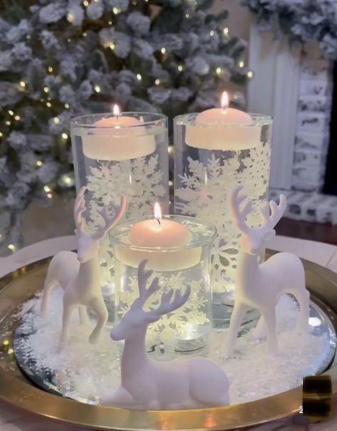 Sapphire Christmas Decor, Christmas Decor Ideas Simple, Christmas Banquet, Diy Floating Candles, Banquet Ideas, Grinch Party, Flocked Christmas Trees Decorated, Winter Decorating, Hosting Christmas