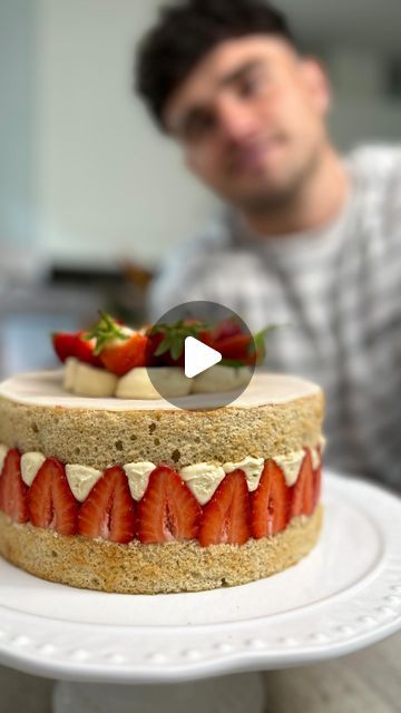 Matty on Instagram: "Summer Frasier Cake Recipe🍓⬇️ 

I think this one is up there with one of the nicest things I’ve baked so far! It’s the best Fraisier cake I’ve ever had - helps that is also the only one I’ve ever tried too 😂

This genoise cake is packed with vanilla, topped with a strawberry syrup, marzipan, white chocolate creme moussaline and plenty of strawberries! Perfect for summer ☀️🍓 

The full method for this one is very long (includes a genoise sponge + creme mousseline), check my Frasier highlight and screenshot the recipe or find the full recipe pinned to comments👌

Ingredients
Genoise Sponge:
7 large eggs
230g golden caster sugar
3tsp vanilla paste
230g plain flour
50g unsalted butter, melted

Crème Mousseline:
350g whole milk
4 large egg yolks
60g golden caster sugar
3 Frasier Cake, Fraisier Cake, Genoise Cake, Genoise Sponge, Chocolate Creme, Vanilla Paste, Strawberry Syrup, Egg Yolks, Caster Sugar