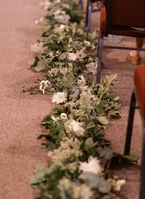 Moss Aisle Runner Wedding, Ceremony Aisle Greenery, Greenery Down The Aisle, Chapel Decorations, Aisle Greenery, Isle Decorations, Diy Organiser, Wedding Isle Runner, Wedding Bench