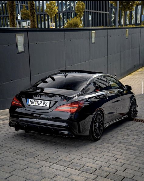 Mercedes Benz Sports Car, Cla 45 Amg, Tmax Yamaha, Merc Benz, Mercedes Cla, Amg Car, Dream Cars Mercedes, Motorcycle Culture, Mercedes Benz E350