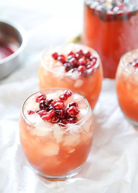 Cranberry Cider Punch, Cider Punch, Best Christmas Cocktails, Cranberry Cider, Cranberry Punch, Winter Drink, Whiskey Cocktail, Thanksgiving Drinks, Milk Shakes