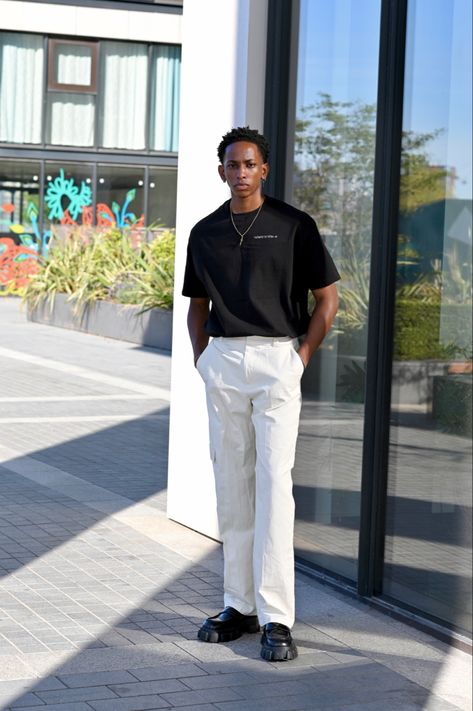 White Pants Black Shoes, Wide Leg Pants With Loafers Outfit, Simple Loafers Outfit, Male Dinner Date Outfit, White Loafers Outfit Men, How To Style Baggy Pants Men, Male Date Outfits, Black And White Male Outfit, Male Loafers Outfit