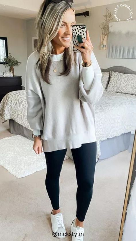 Comfy Oversized Sweater Outfit! Comfy Casual Outfits. Style An Oversized Sweater, Womens Athleisure Outfits, Minimalist Outfits Women, Athleisure Outfits Spring, Mom Outfits Winter, Casual Outfits For Women, Athleisure Outfit, Comfy Fall Outfits, Errands Outfit