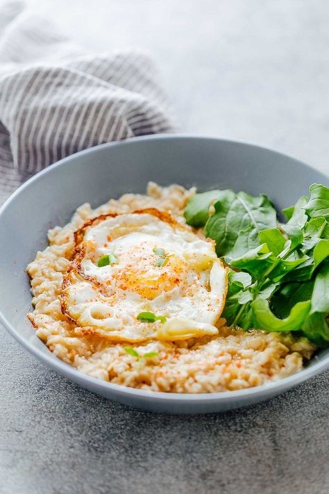 Eggs And Oats, Breakfast Recipes With Eggs, Recipes With Eggs, Savory Oatmeal Recipes, Fried Egg Recipes, Oatmeal And Eggs, Slow Cooker Oatmeal, Savory Oatmeal, Ultimate Breakfast