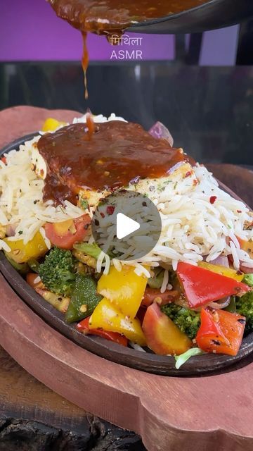 623K views · 15K likes | Mithila ASMR on Instagram: "Sizzling Paneer Steak . . #asmr #food #sizzler #paneer #paneersteak #sizzlingpaneer #paneersizzler #recipe #reels #asmrreels" Indian Sizzlers Recipes, Vegetarian Sizzler Recipes, Paneer Steak Recipe, Sizzlers Recipes, Sizzler Recipes Vegetarian, Paneer Steak, Sizzler Recipes, Herbed Rice, Grilled Paneer