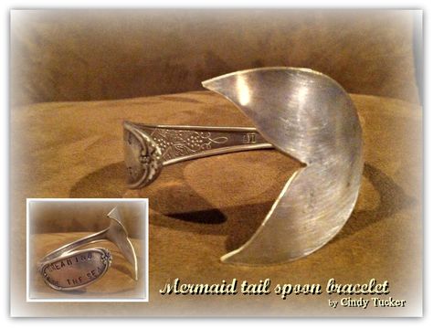 I used my trusty dremel again to make this vintage serving spoon into a mermaid tail bracelet. I stamped the pretty handle with "dreaming of the sea". Whale Tail Jewelry, Flatware Crafts, Silver Spoon Jewelry, Cutlery Art, Silverware Crafts, Fork Jewelry, Fork Bracelet, Flatware Jewelry, Silverware Art