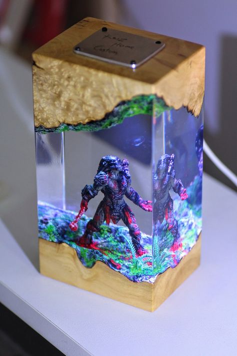 Custom Predator Lamp,resin Night Light, Resin Wood Art Lamp,gift for Gamer,personalized Diorama Gifte - Etsy Australia Resin Wood Art, Epoxy Resin Lamp, Resin Night Light, Gift For Gamer, Resin Lamp, The Predator, Transparent Resin, Art Lamp, Art Resin