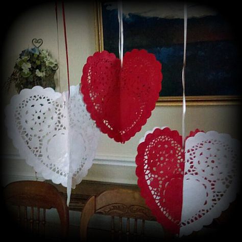 Need an easy way to create Valentine’s decorations?  My sister can come up with this fun and inexpensive decorating ideas using paper doilies for Valentine’s de… Doily Heart Crafts For Kids, Heart Doilies Crafts, Inexpensive Decorating Ideas, Heart Doilies, Valentines Card Holder, Cute Valentine Ideas, Valentines Door, Door Decoration Ideas, Day Party Ideas