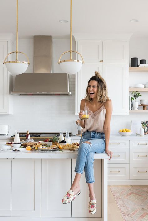 Redoing A Kitchen For A Family of 6 with Hello Fashion Blog    #smpliving #hometour #homedecor Hello Fashion Blog, Christine Andrew, Family Of 6, Business Photoshoot, Branding Photoshoot Inspiration, Personal Branding Photoshoot, Hello Fashion, Kitchen Photos, Branding Photoshoot