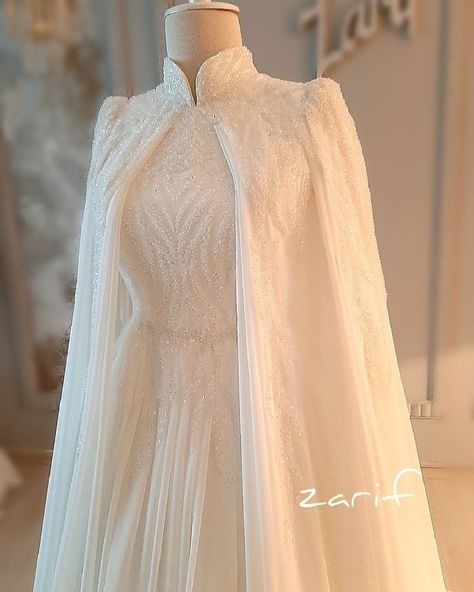 Wedding Dress With Hijab, Abaya Wedding Dress, Wedding Dresses Fit, Khimar Hijab, Wedding Fits, Baju Kahwin, Muslimah Wedding Dress, Muslimah Wedding, Bride Dress Simple