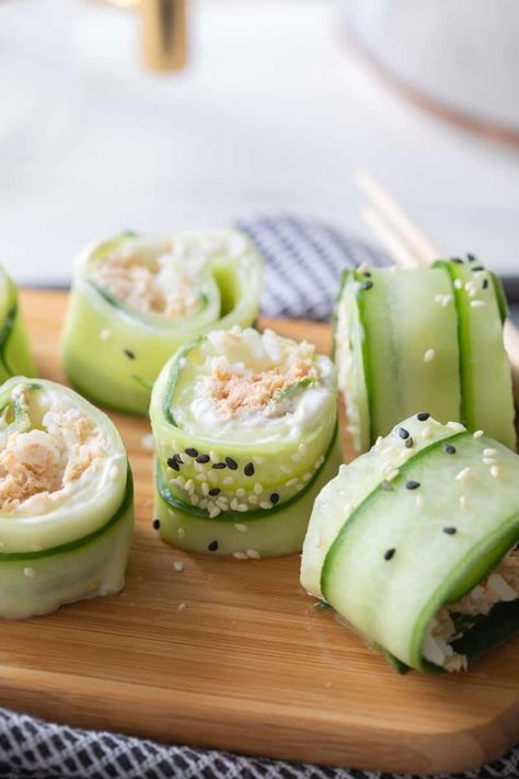 Cucumber Sushi Roll | Create Kids Club Halloween Speakeasy, Salmon Rolls, Pasti Fit, Cucumber Sushi, Sushi Sushi, Decorações Com Comidas, Professional Cooking, Watermelon Sugar, Healthy Groceries